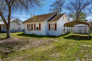 226 Thornton St, Gonzales, TX 78629 - Photo 16