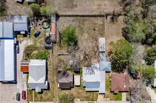 226 Thornton St, Gonzales, TX 78629 - Photo 28