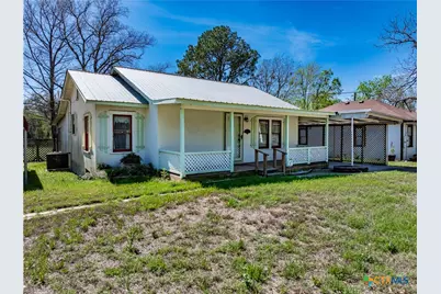 226 Thornton Street, Gonzales, TX 78629 - Photo 12