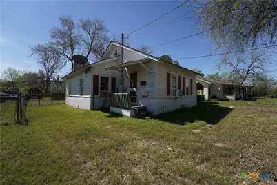 226 Thornton Street, Gonzales, TX 78629 - Photo 20