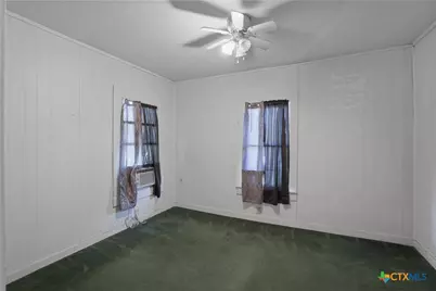 226 Thornton Street, Gonzales, TX 78629 - Photo 26