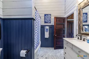 604 St Michael St, Gonzales, TX 78629 - Photo 20