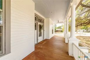 604 St Michael St, Gonzales, TX 78629 - Photo 6