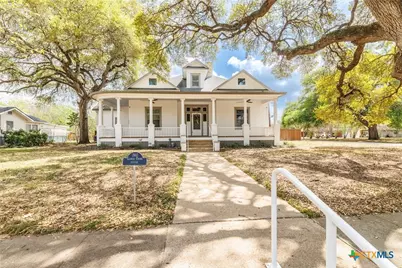 604 Saint Michael Street, Gonzales, TX 78629 - Photo 2