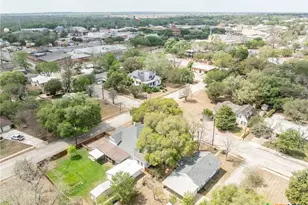 604 St Michael St, Gonzales, TX 78629 - Photo 36