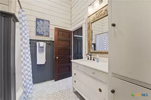 604 St Michael St, Gonzales, TX 78629 - Photo 20