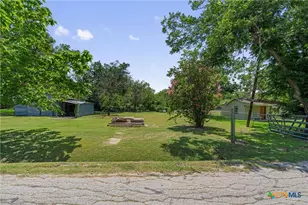 101 West Ave, Florence, TX 76527 - Photo 1