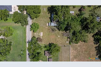 101 West Avenue, Florence, TX 76527 - Photo 12