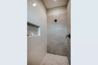 508 Town Hall Lane, Victoria, TX 77904 - Photo 32