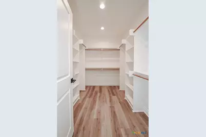 508 Town Hall Lane, Victoria, TX 77904 - Photo 34