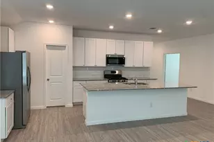 458 Fairy Duster Dr, New Braunfels, TX 78130 - Photo 8