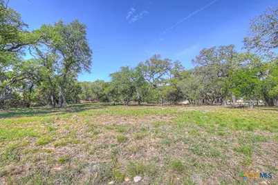 1215 Trailhead, New Braunfels, TX 78132 - Photo 2