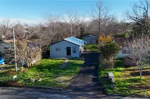 263 S Grape Ave, New Braunfels, TX 78130 - Photo 10