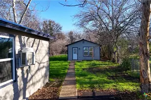 263 S Grape Ave, New Braunfels, TX 78130 - Photo 4