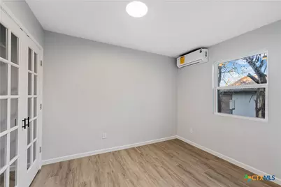 263 S Grape Avenue, New Braunfels, TX 78130 - Photo 20