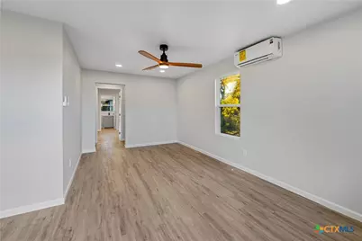 263 S Grape Avenue, New Braunfels, TX 78130 - Photo 16