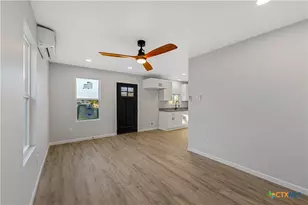 263 S Grape Ave, New Braunfels, TX 78130 - Photo 18