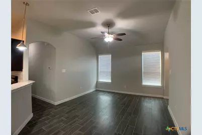 354 Creekside Curve, New Braunfels, TX 78130 - Photo 4