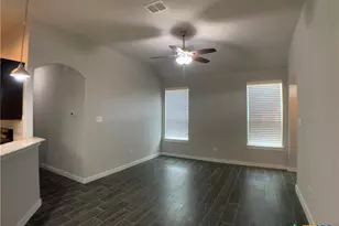 354 Creekside Curve, New Braunfels, TX 78130 - Photo 4