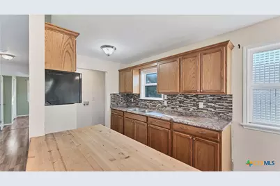 895 Lakebreeze Drive, Canyon Lake, TX 78133 - Photo 8