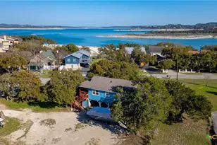 895 Lakebreeze Dr, Canyon Lake, TX 78133 - Photo 16