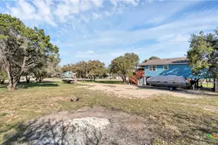 895 Lakebreeze Dr, Canyon Lake, TX 78133 - Photo 18