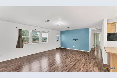 895 Lakebreeze Drive, Canyon Lake, TX 78133 - Photo 4