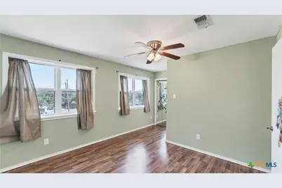 895 Lakebreeze Drive, Canyon Lake, TX 78133 - Photo 14