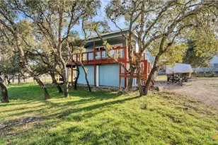 895 Lakebreeze Dr, Canyon Lake, TX 78133 - Photo 4
