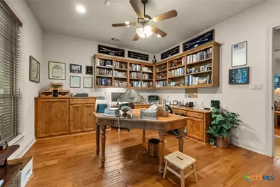 289 Mariposa Loop, New Braunfels, TX 78132 - Photo 16