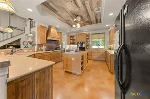 289 Mariposa Loop, New Braunfels, TX 78132 - Photo 6