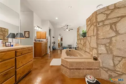 289 Mariposa Loop, New Braunfels, TX 78132 - Photo 28