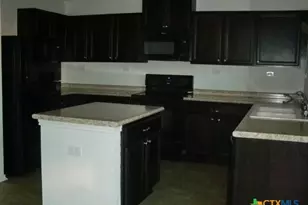 1509 Cap Ridge Peak, New Braunfels, TX 78130 - Photo 4