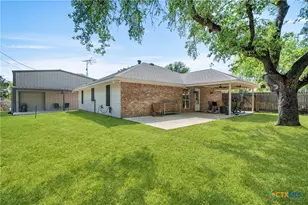 8 Hawthorn Ct, Belton, TX 76513 - Photo 16