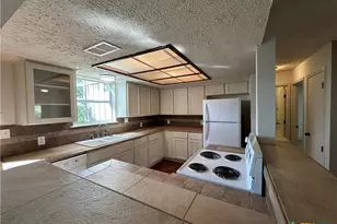 904 Dale St, San Marcos, TX 78666 - Photo 4