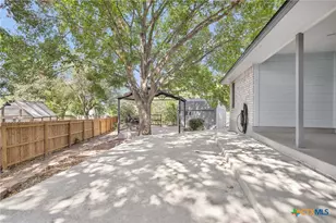 1906 Round Table, New Braunfels, TX 78130 - Photo 38