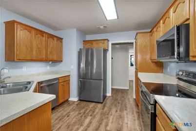 1906 Round Table, New Braunfels, TX 78130 - Photo 18