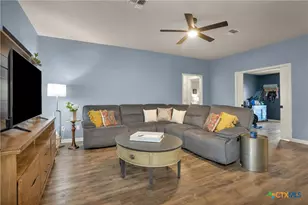 1906 Round Table, New Braunfels, TX 78130 - Photo 8