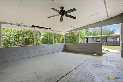 1225 N Unicorn Avenue, New Braunfels, TX 78130 - Photo 22