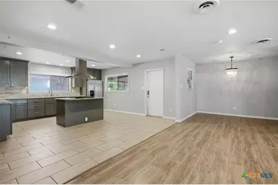 1225 N Unicorn Avenue, New Braunfels, TX 78130 - Photo 8