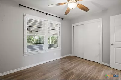 1225 N Unicorn Avenue, New Braunfels, TX 78130 - Photo 16