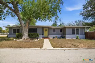 1225 N Unicorn Ave, New Braunfels, TX 78130 - Photo 10