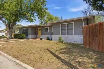 1225 N Unicorn Avenue, New Braunfels, TX 78130 - Photo 2