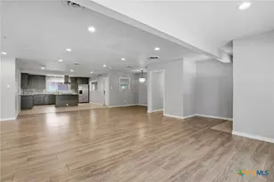 1225 N Unicorn Ave, New Braunfels, TX 78130 - Photo 4