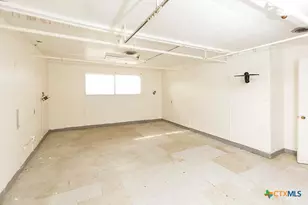 111 S 33rd St, Temple, TX 76504 - Photo 12