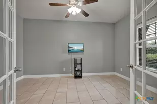 757 Cornflower Ct, New Braunfels, TX 78130 - Photo 4