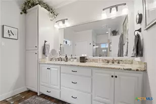 1454 Janets Way, New Braunfels, TX 78130 - Photo 18