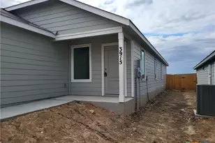 3915 Eldorado, New Braunfels, TX 78130 - Photo 2