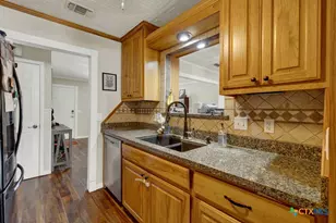 1636 Marigold Dr Dr, New Braunfels, TX 78130 - Photo 10