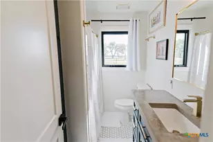 522 Mulberry Rd, Cuero, TX 77954 - Photo 16